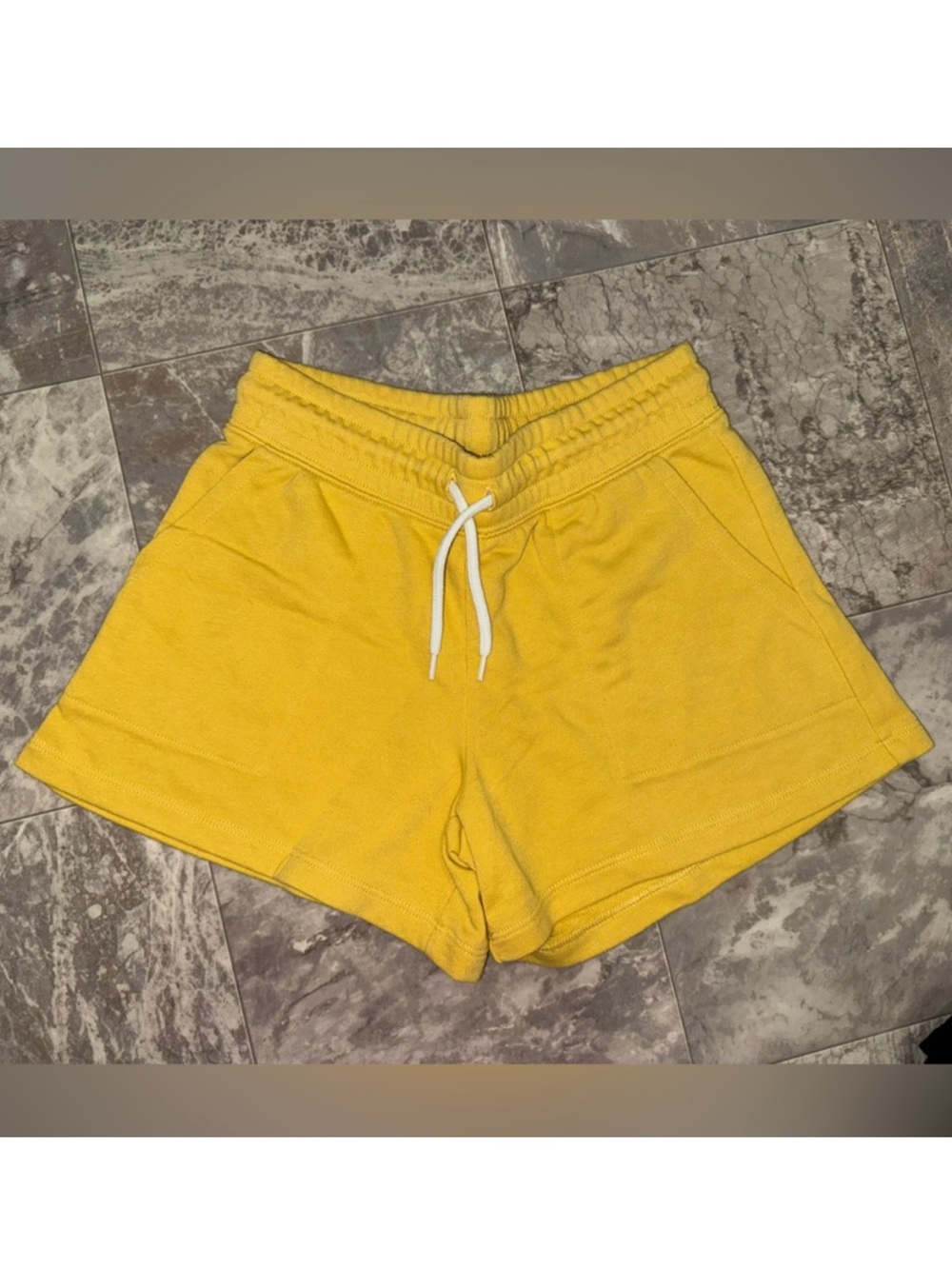 Old Navy Girls Yellow Pull-On Sweat Shorts Size 6/7